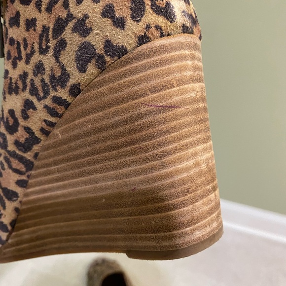 Lucky Brand Leopard Open Toe Wedge Ankle Boots - Picture 4 of 7